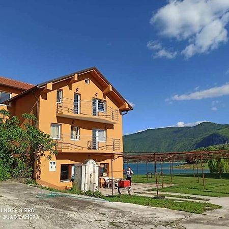 Apartmani Scit Prozor Екстериор снимка